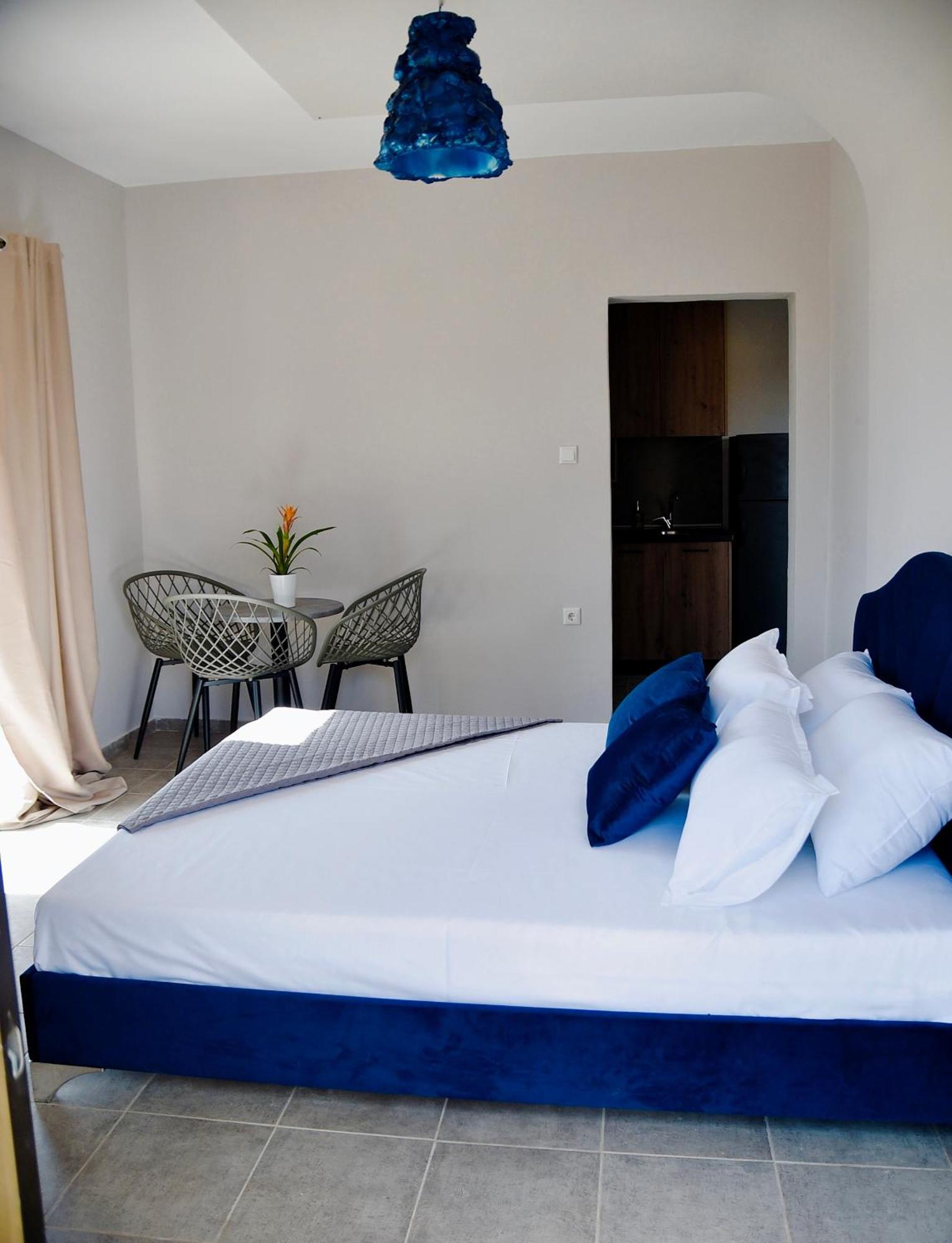 Room Nine 9 Beachfront Apartments Nea Kallikrateia Esterno foto