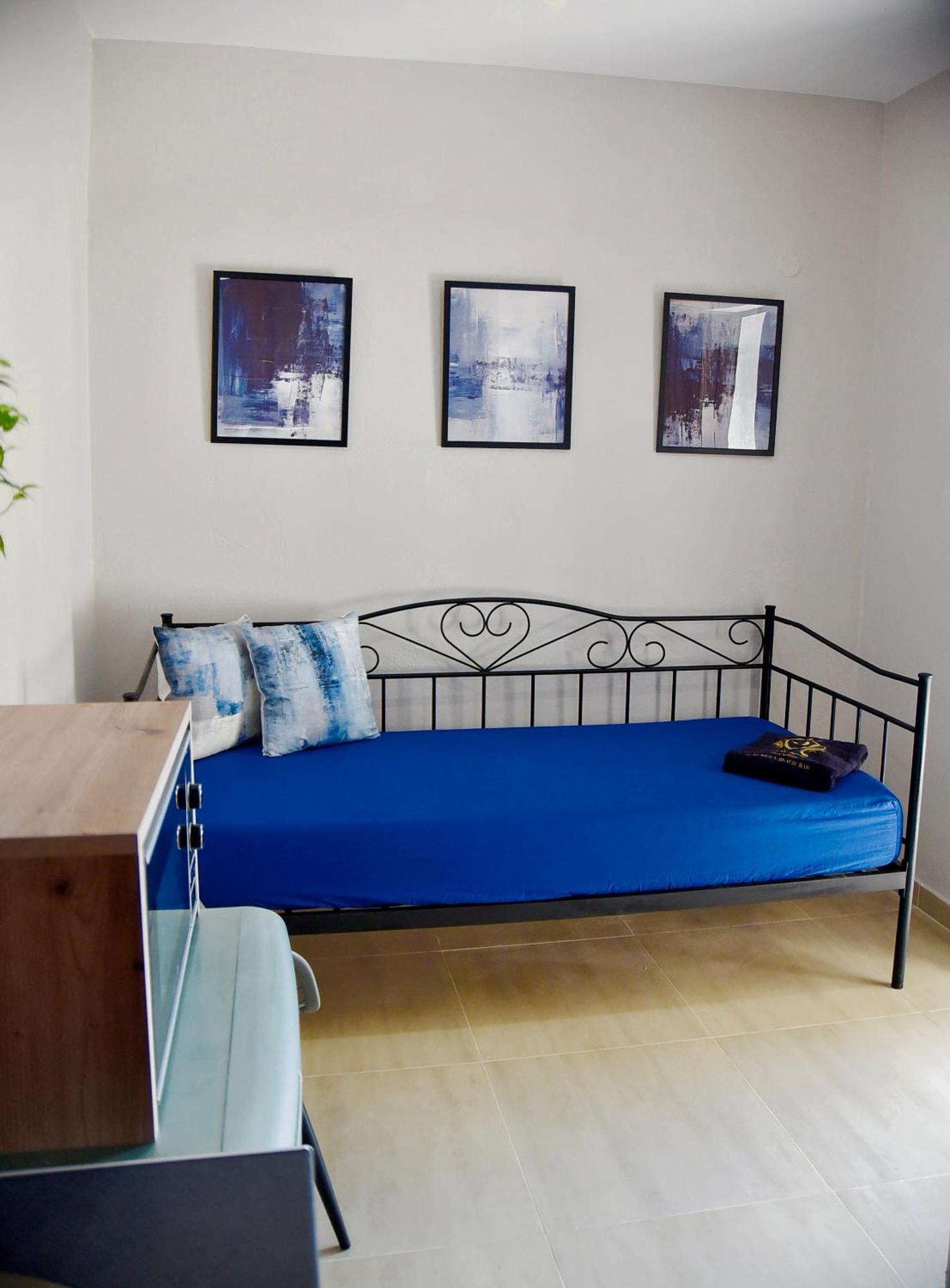 Room Nine 9 Beachfront Apartments Nea Kallikrateia Esterno foto