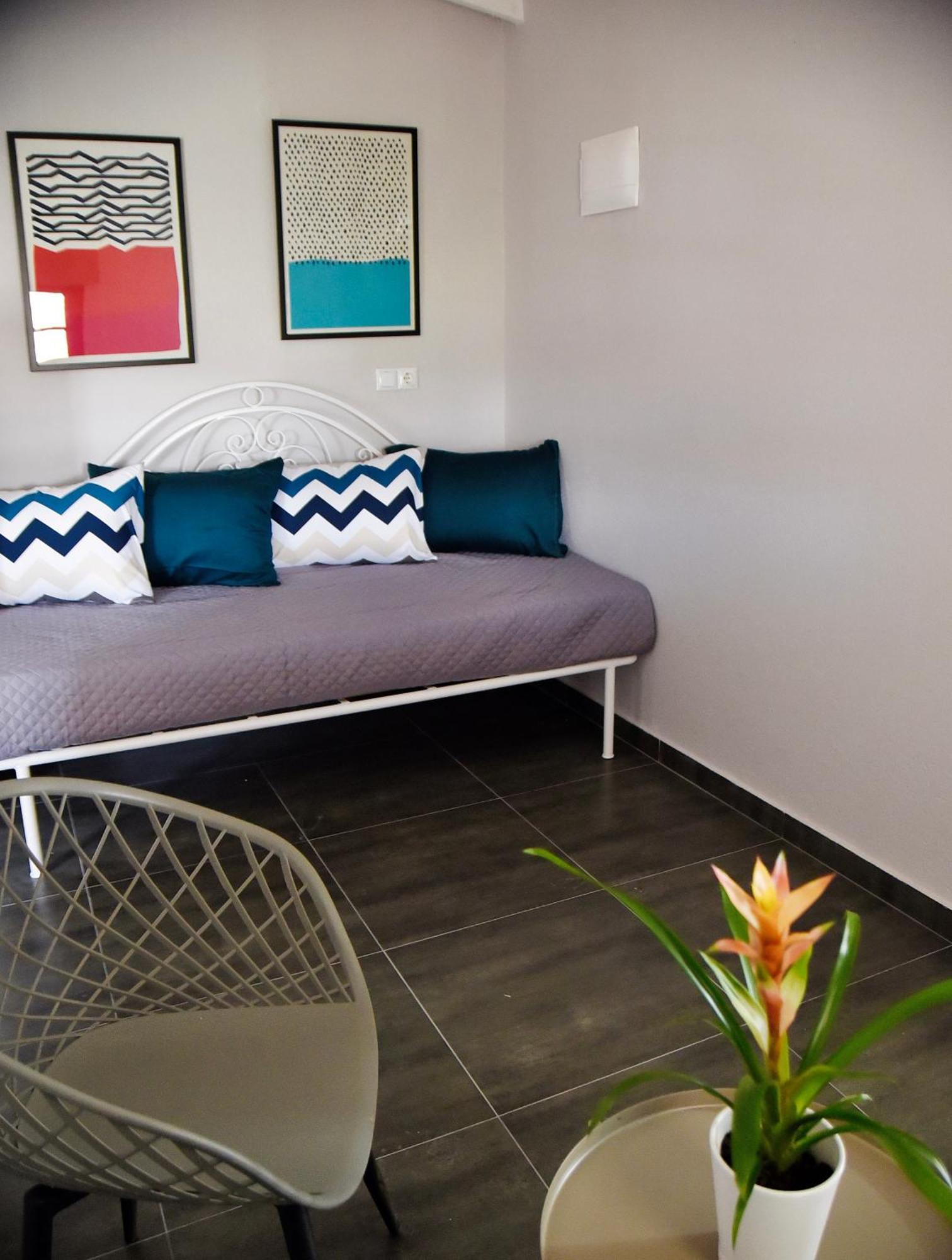 Room Nine 9 Beachfront Apartments Nea Kallikrateia Esterno foto