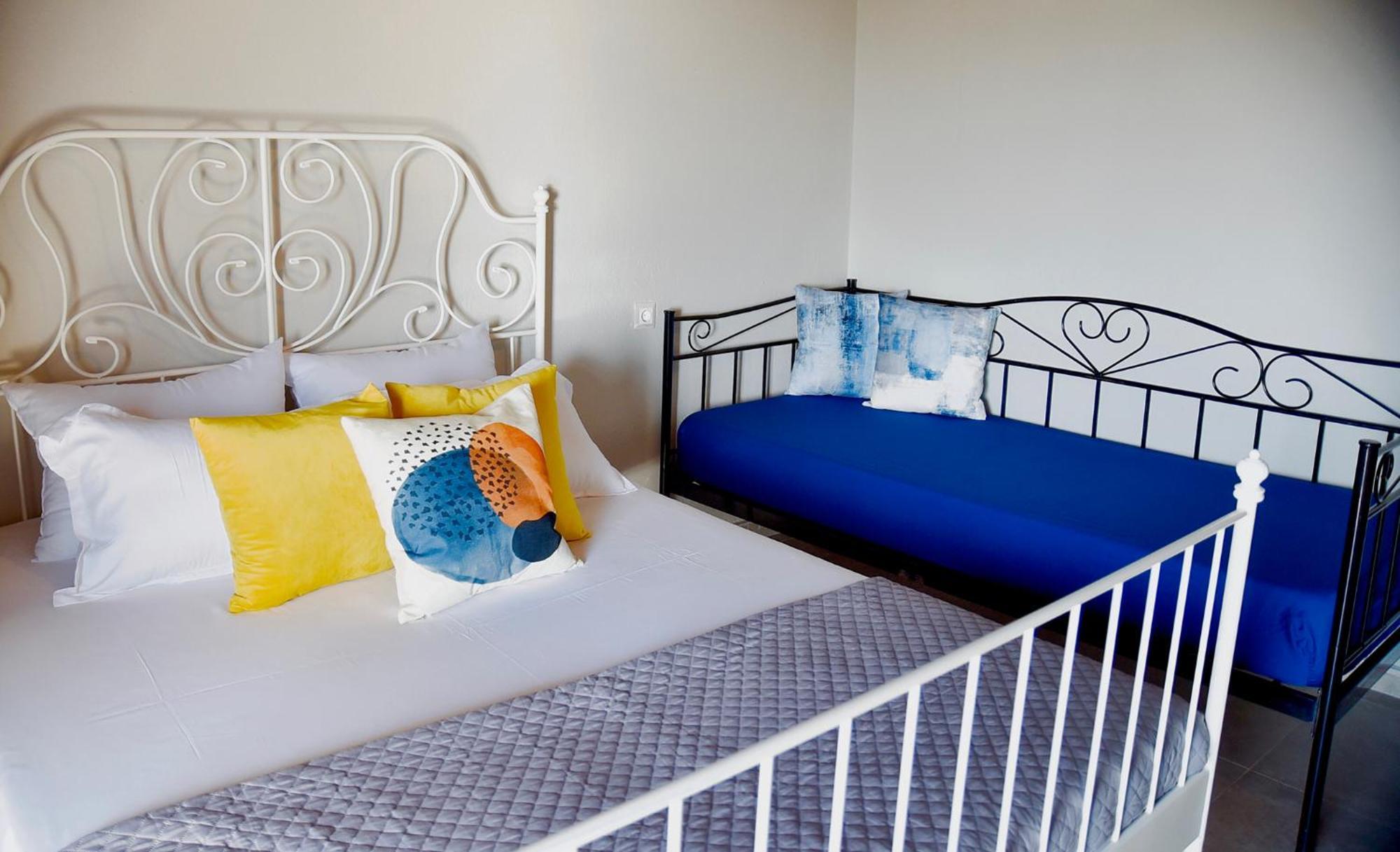 Room Nine 9 Beachfront Apartments Nea Kallikrateia Esterno foto
