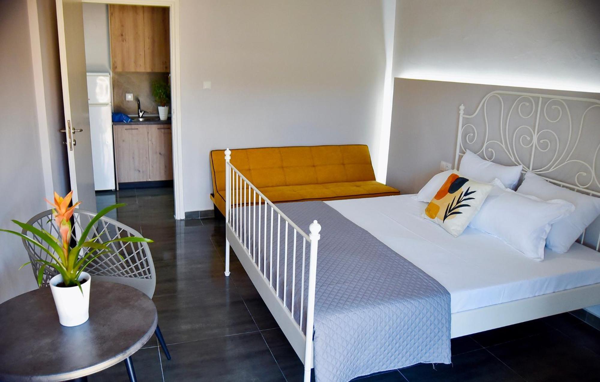 Room Nine 9 Beachfront Apartments Nea Kallikrateia Esterno foto